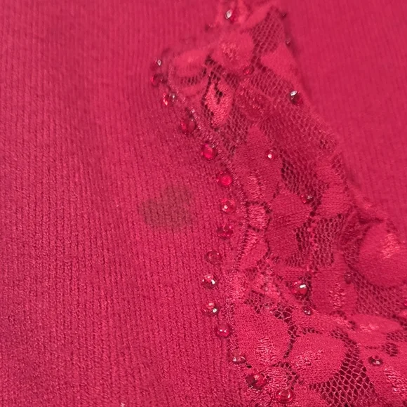 Red Sweater with Sequin Details Size L. - Picture 8 of 15